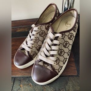 🐣 WAS $80 Michael Kors Low Top Logo City Sneakers